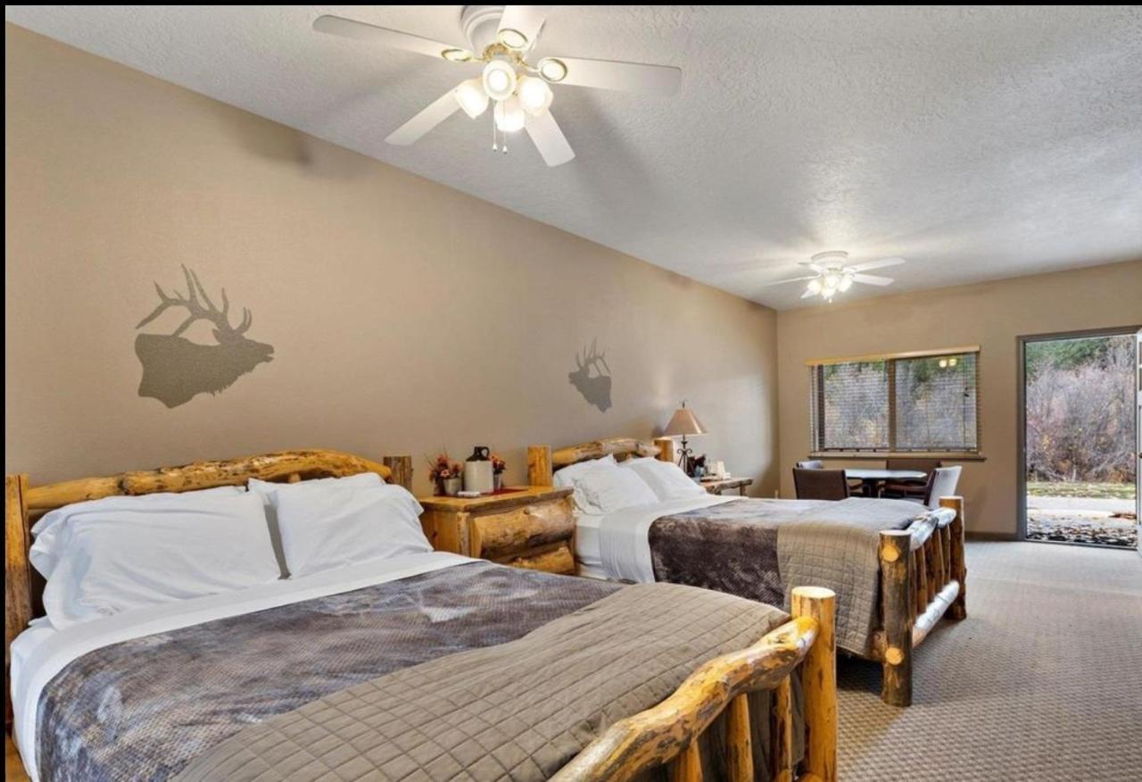 Southfork Lodge - Riverside Inn Lowman Dış mekan fotoğraf
